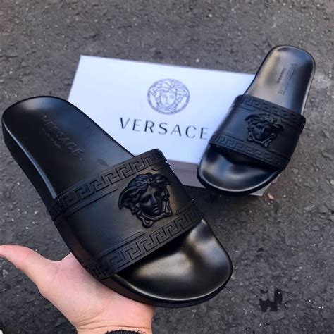 chanclas versace|Sandalias y chanclas de lujo hombre .